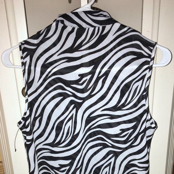 LARRY LEVINE BLACK & WHITE ZEBRA RUFFLE BLOUSE PM - Picture 3 of 5